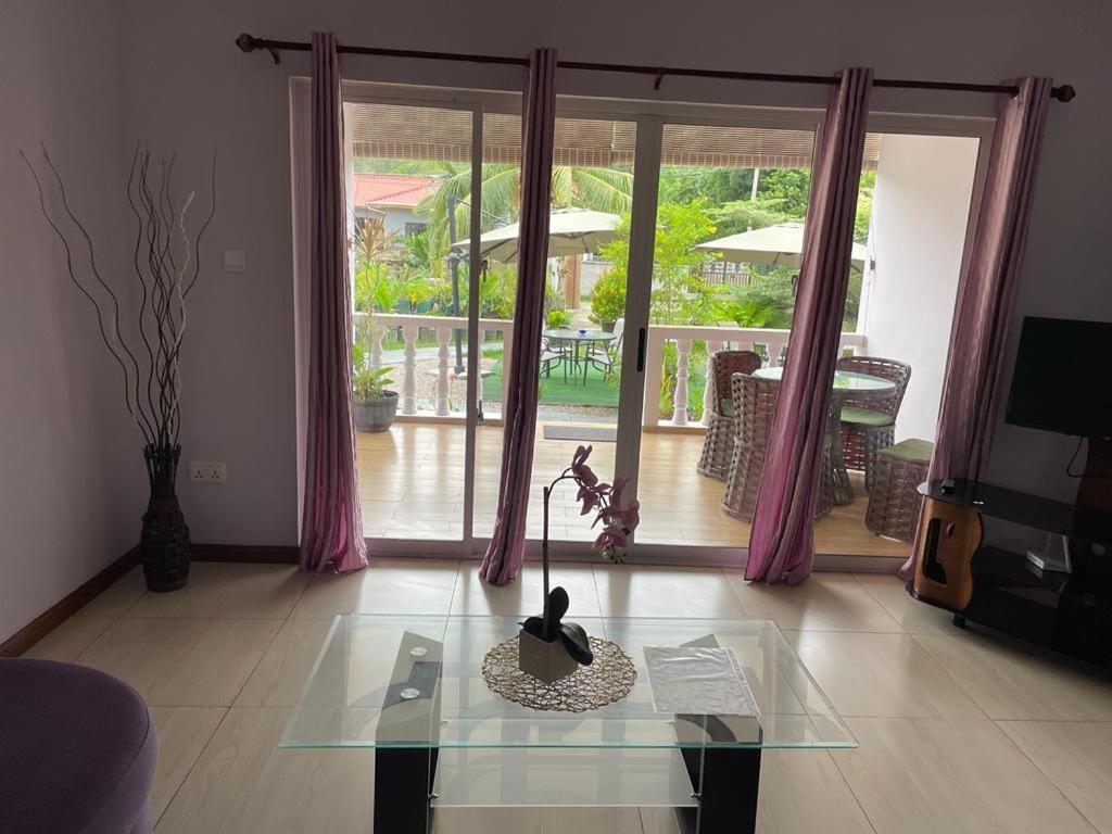 Mokara Holiday Apartment Anse Royale Dış mekan fotoğraf