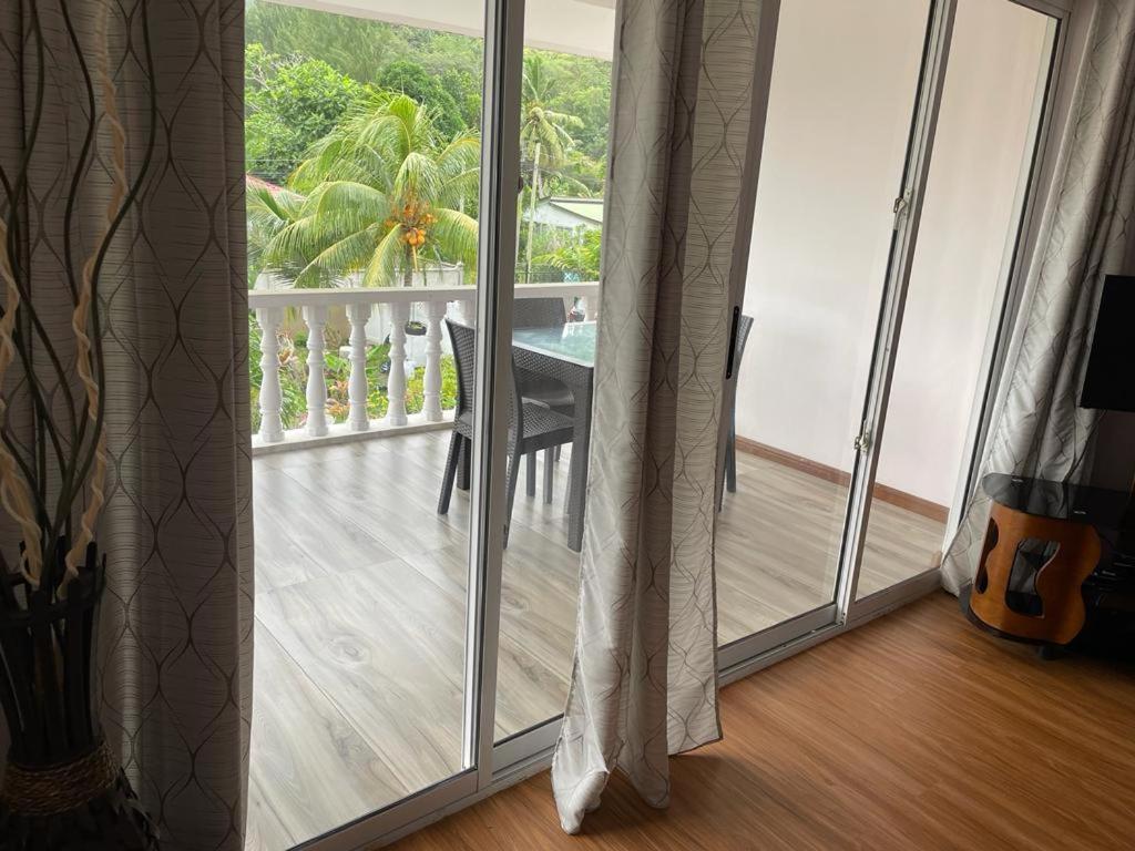 Mokara Holiday Apartment Anse Royale Dış mekan fotoğraf