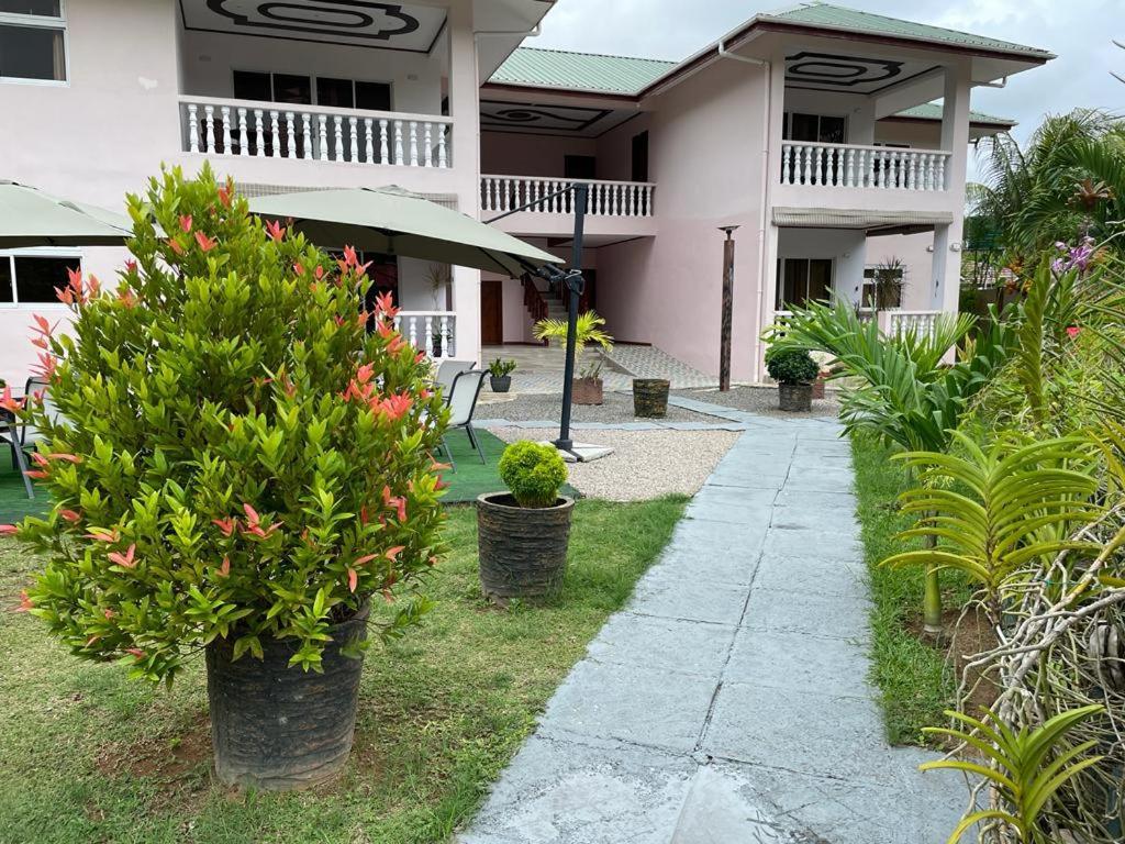 Mokara Holiday Apartment Anse Royale Dış mekan fotoğraf